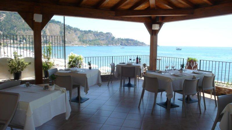 Il Cantone Del Faro Giardini-Naxos Exterior foto